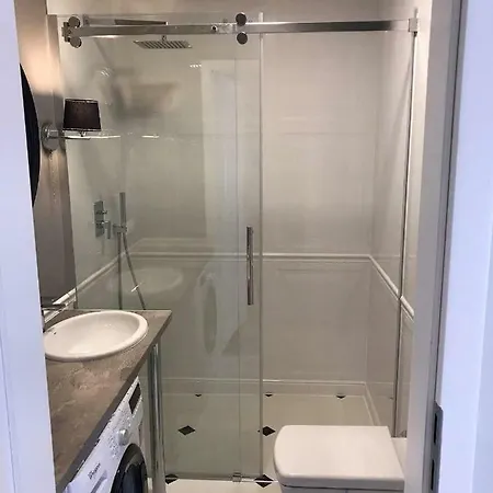 Platinum Apartment *