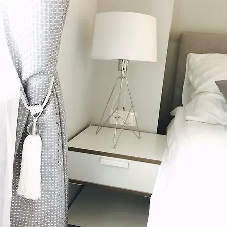 Platinum Apartment *